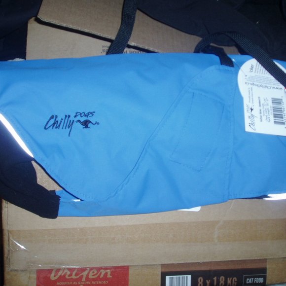 Canada Pooch Pink Expedition Raincoat & Chilly Dog - Picture 13 of 16